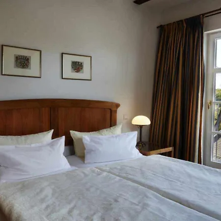 Snorrenburg Gmbh Отель 3*