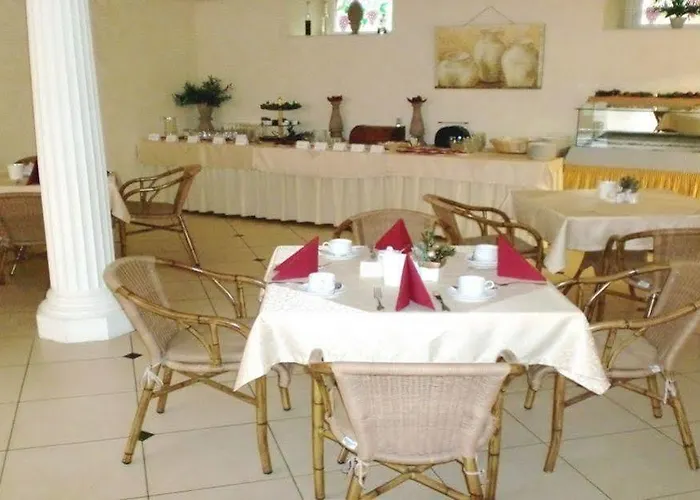 Hotel Snorrenburg Gmbh 3*