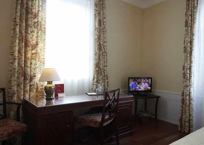 Hotel Snorrenburg Gmbh 3*